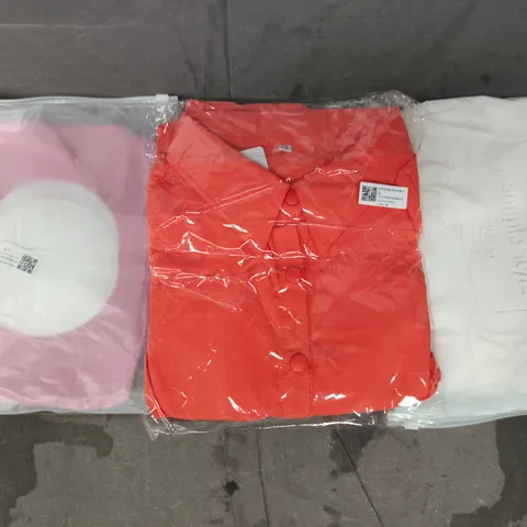 APPROXIMATELY 20 ASSORTED CLOTHING AND FASHION PRODUCTS IN VARIOUS STYLES AND SIZES - COLLECTION ONLY