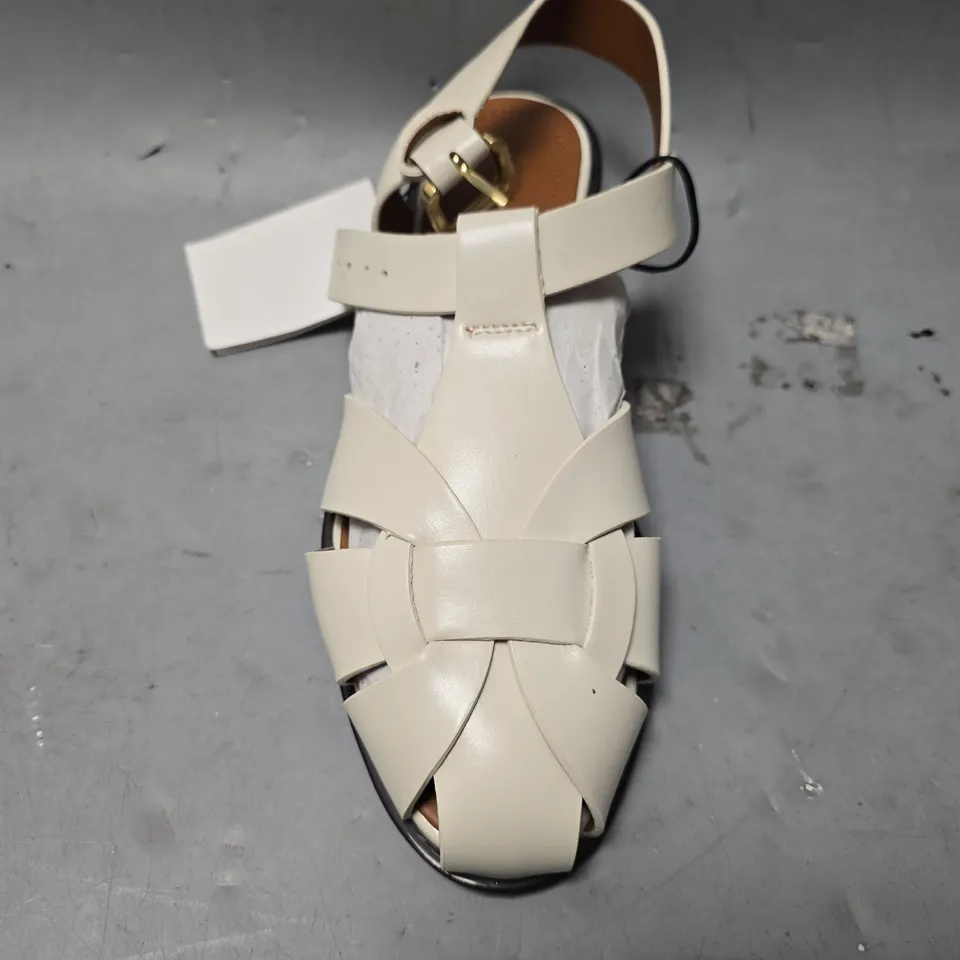 ZARA CREAM FLAT SANDALS - UK 4 