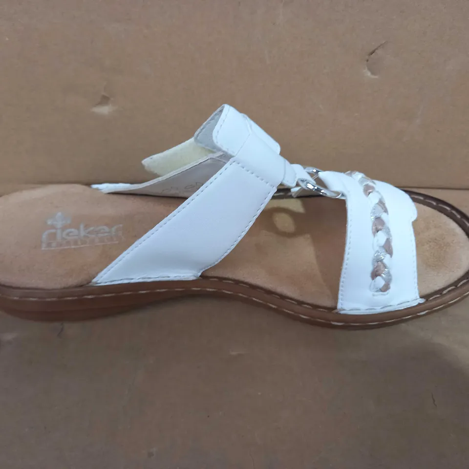 BOXED PAIR OF RIEKER ANTISTRESS SANDALS WITH FAUX LEATHER WHITE STRAP EU SIZE 40