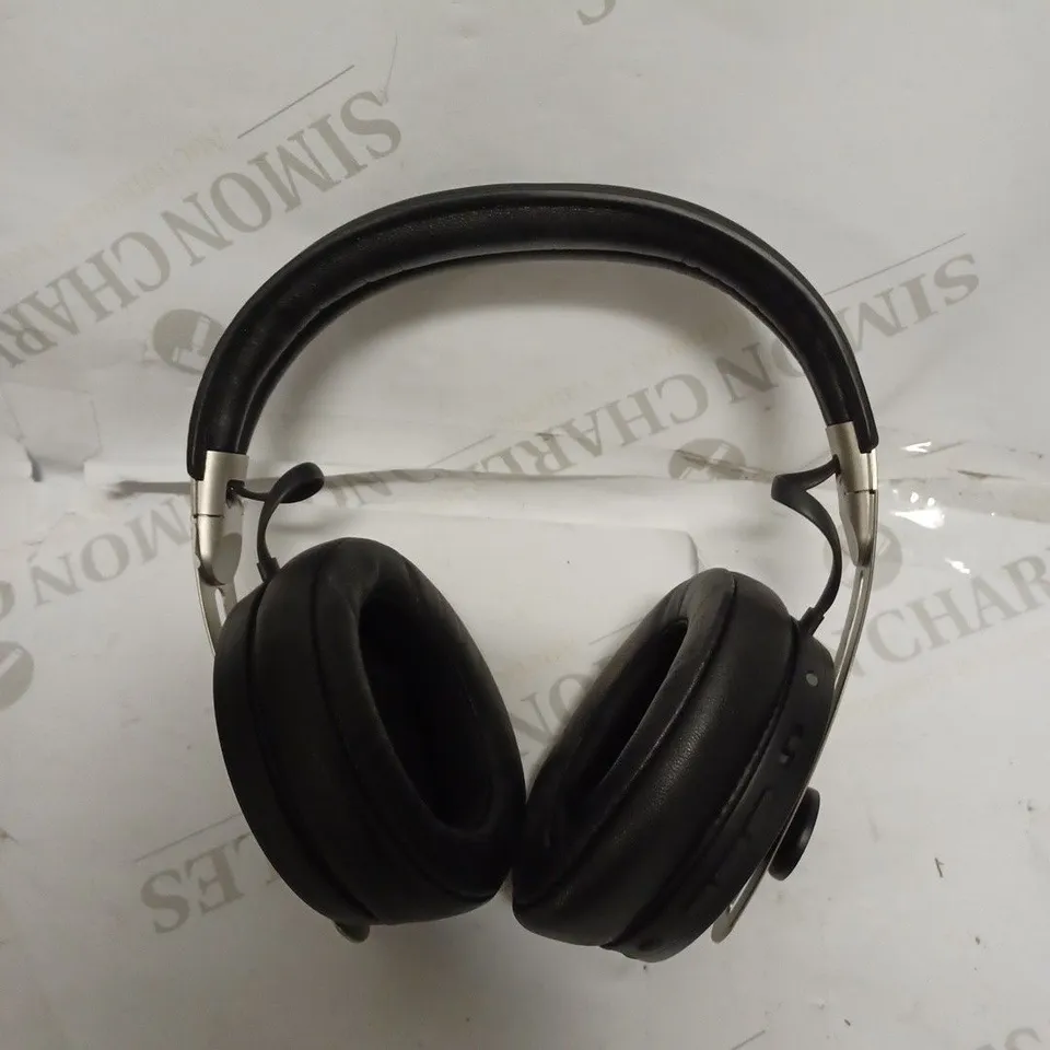 SENNHEISER HEADPHONES