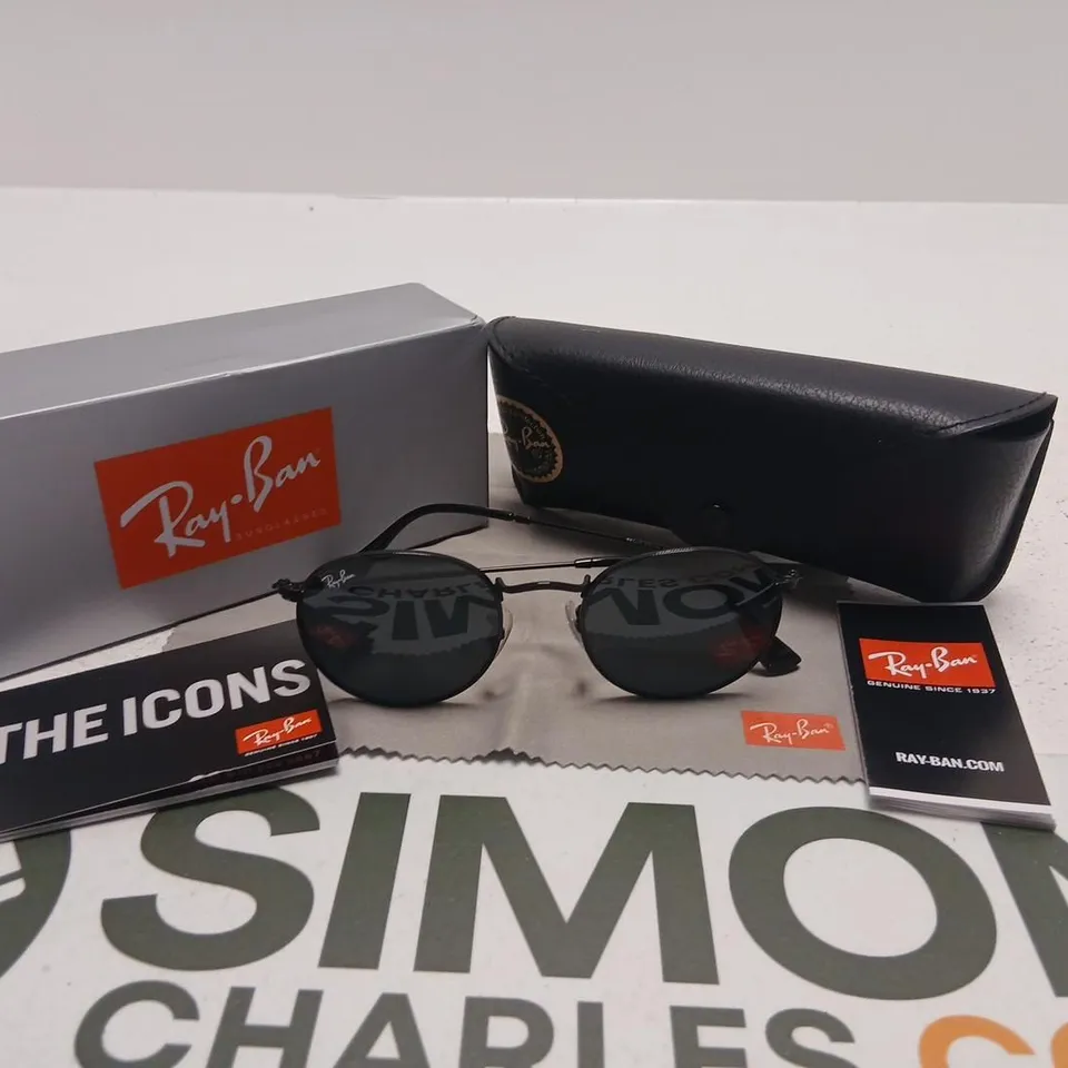 RAY-BAN SUNGLASSES – AVIATOR-STYLE, BLACK FRAME, WITH CASE