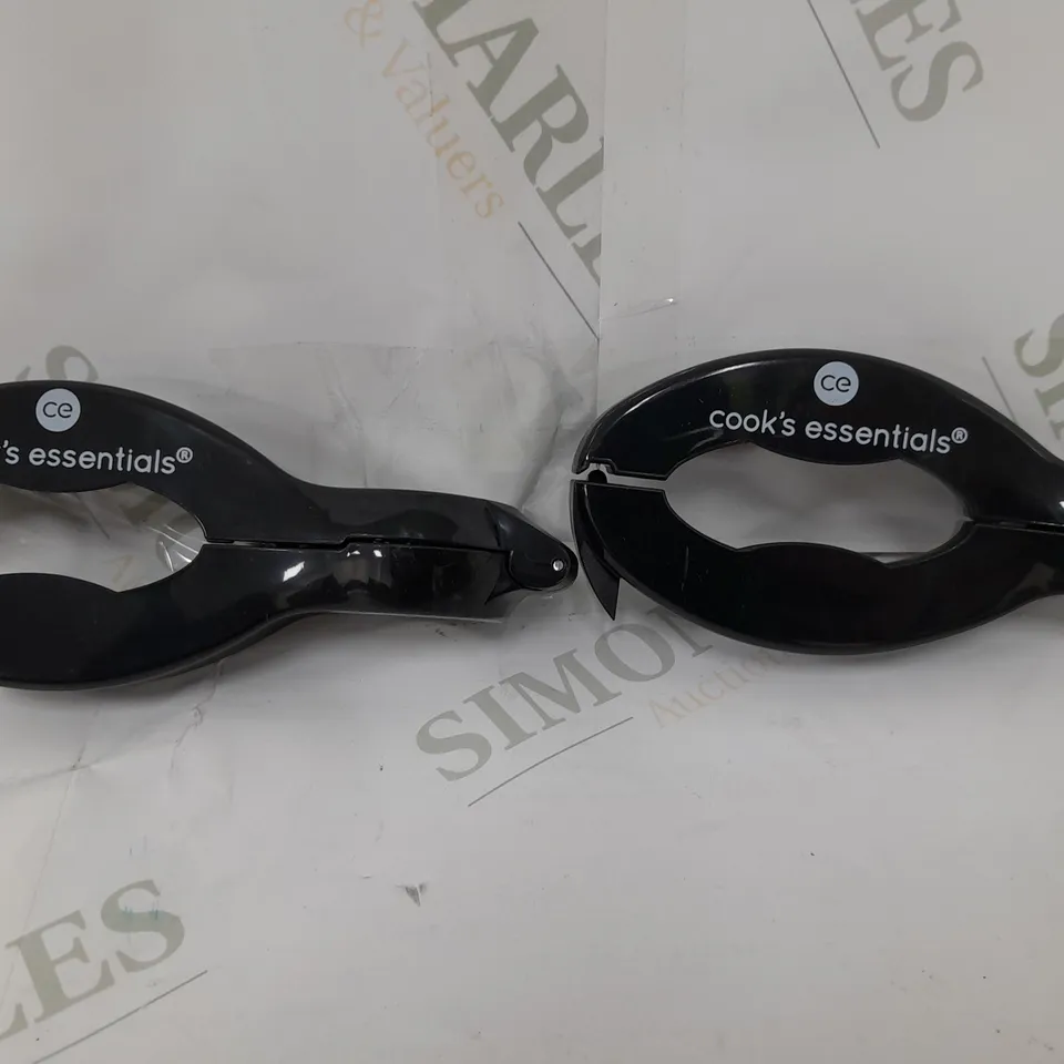 BOXED OUTLET SET OF 2 MULTI FUNCTIONAL EASY GRIP OPENER TOOL