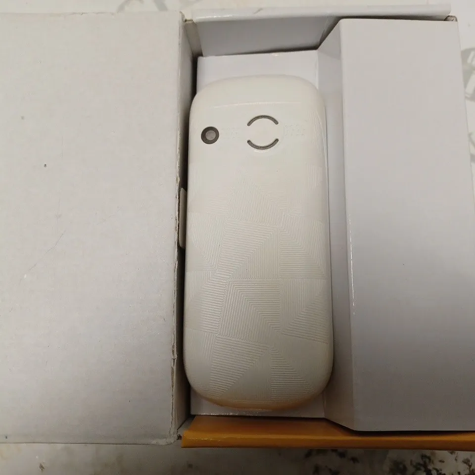 BOXED BEAFON C40 PHONE - WHITE
