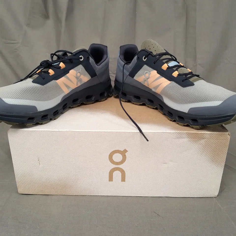 BOXED PAIR OF ON CLOUDVISTA SHOES IN MIDNIGHT/OLIVE UK SIZE 11