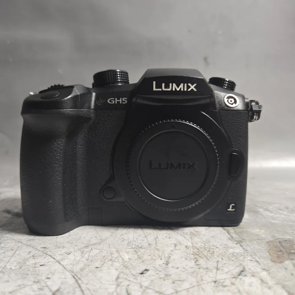 PANASONIC LUMIX GH5 DIGITAL CAMERA BODY