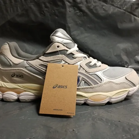 BOXED PAIR OF ASICS TRAINERS IN LIGHT BEIGE/GREY SIZE UK 10