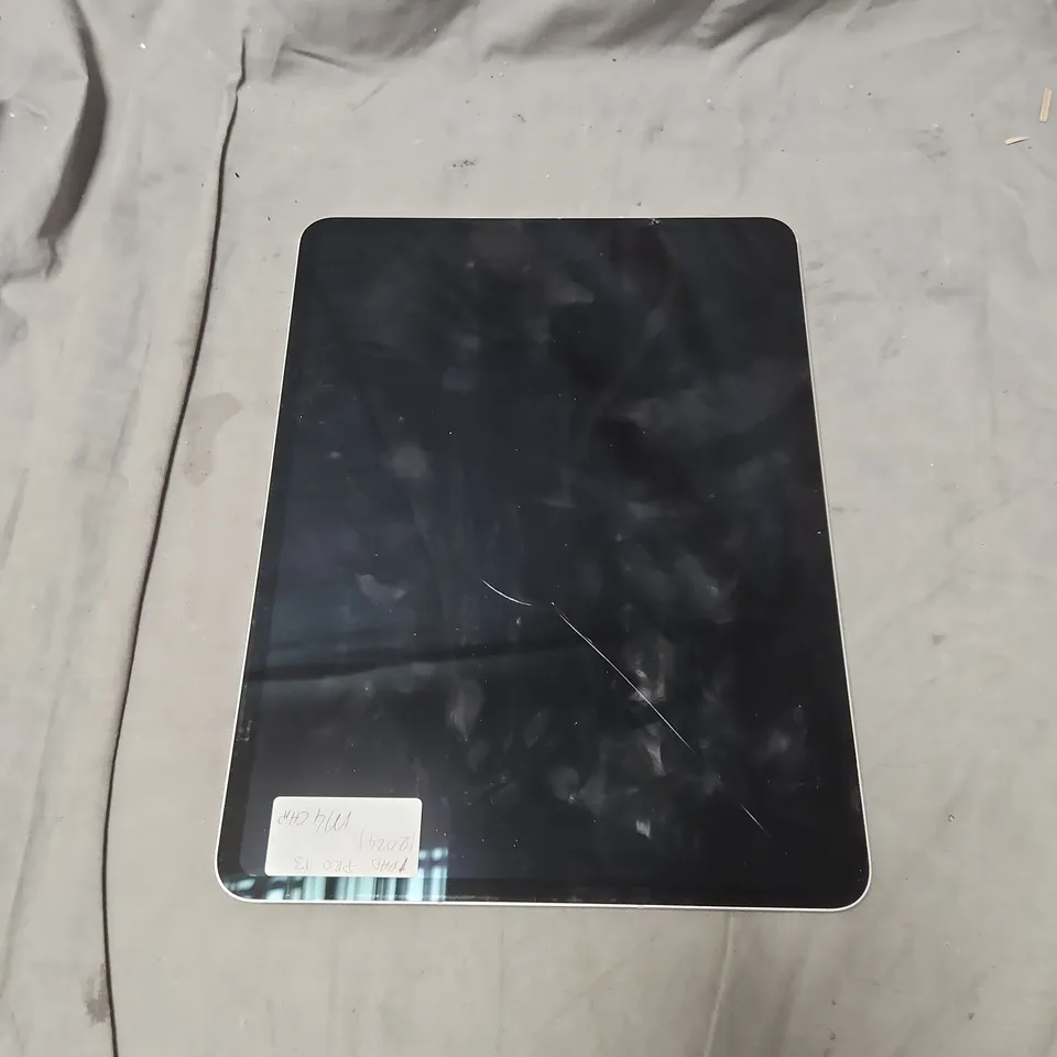 APPLE IPAD PRO 13-INCH A2926 – SILVER TABLET