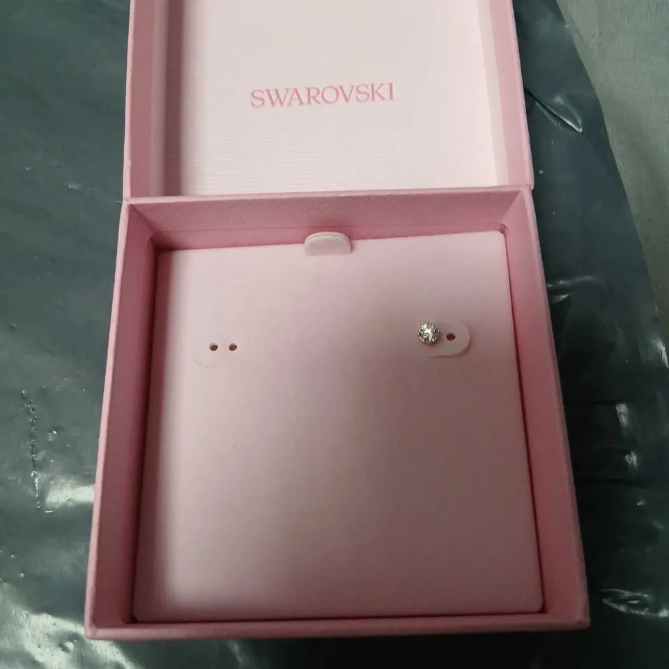 SWAROVSKI RING WITH CLEAR STONE – PINK PRESENTATION BOX