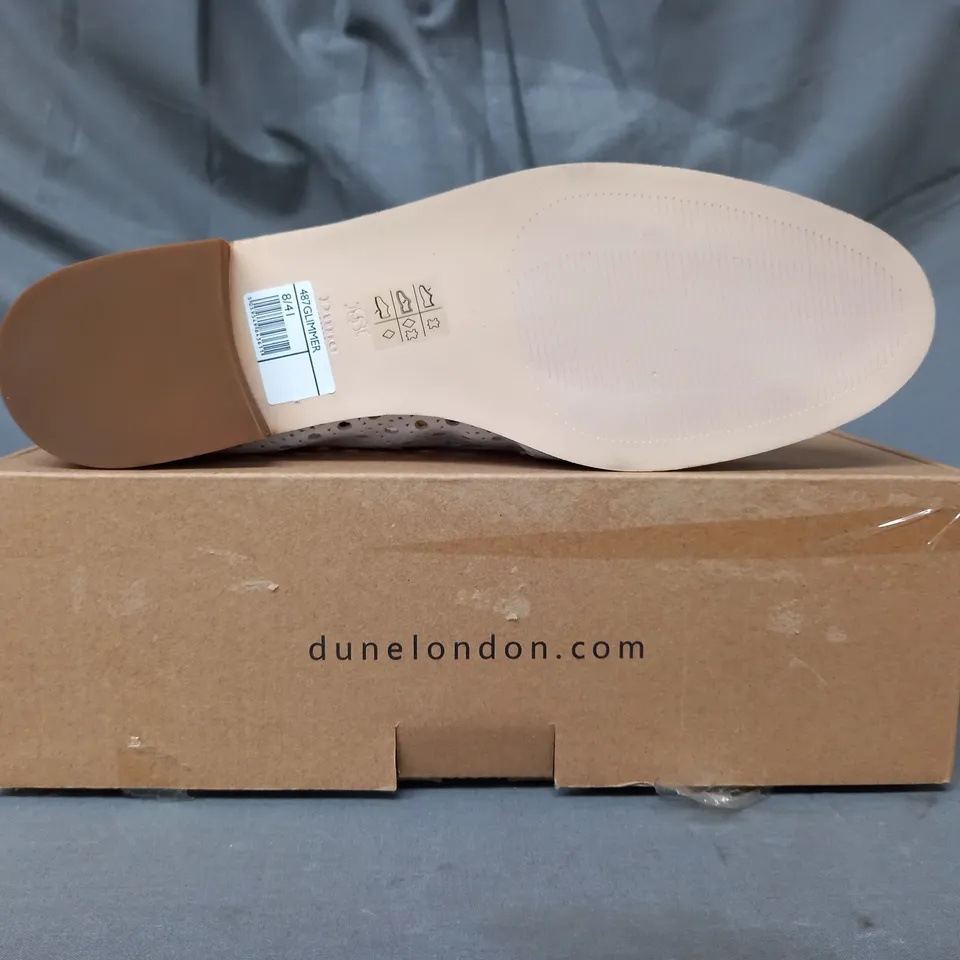 BOXED PAIR OF DUNE LONDON GLIMMERED LOAFERS IN WHITE SIZE 8