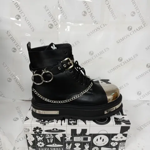 BOXED KOI FOOTWEAR BORIN MENS HARDWARE PLATFORM BOOTS SIZE 12
