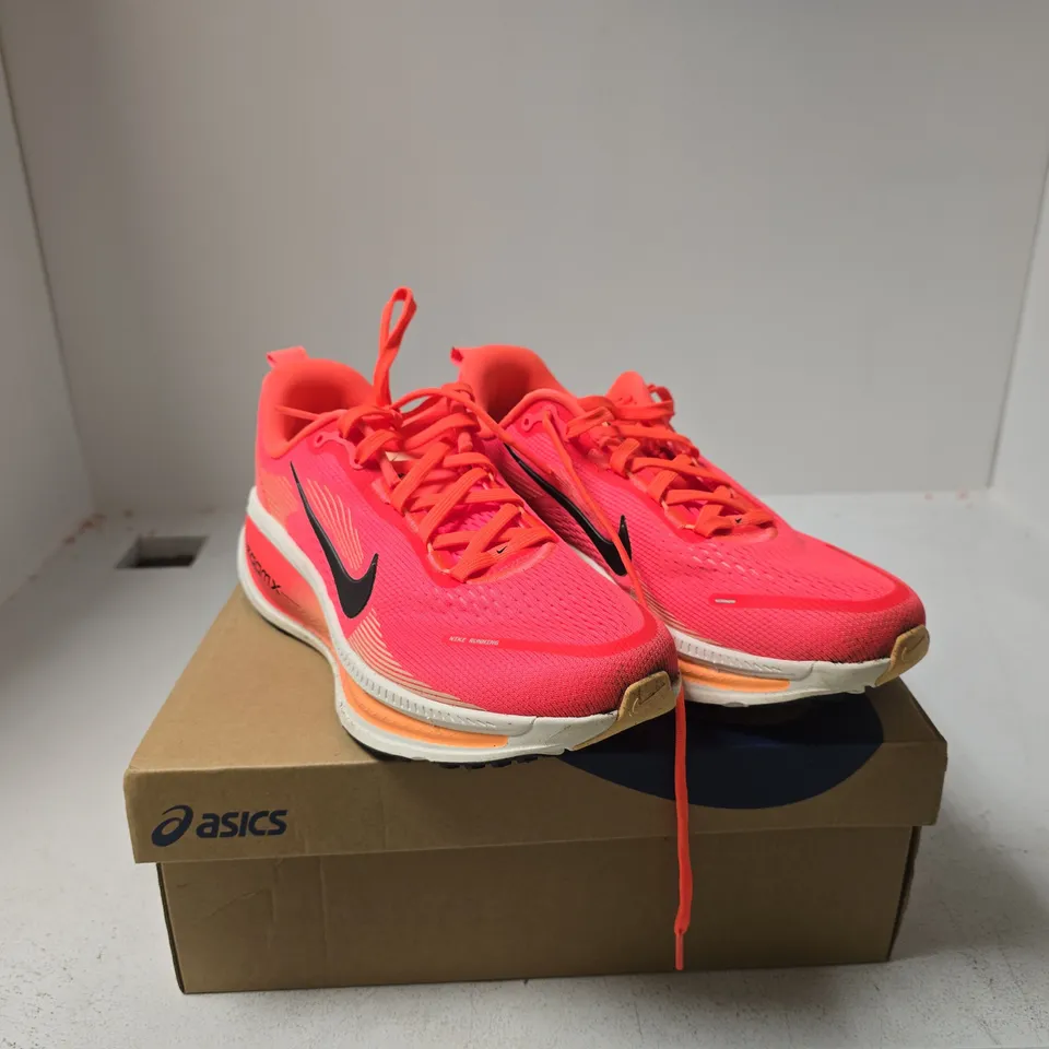 NIKE ZOOMX TRAINERS UK 6 BOXED