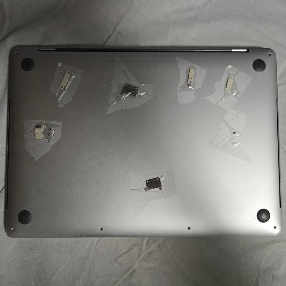 APPLE MACBOOK PRO LAPTOP – (DAMAGED)