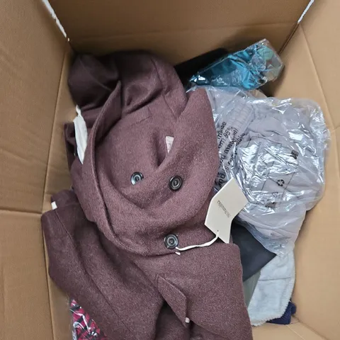 LARGE BOX OF ASSORTED CLOTHING ITEMS IN VARIOUS SIZES, STYLES AND COLOUR 