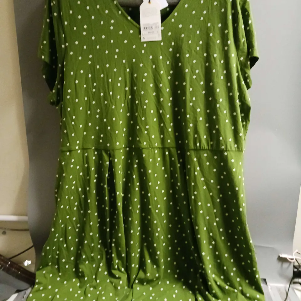 SEASALT CORNWALL LADIES MAXI DRESS GREEN POLKA DOT SIZE 26-28