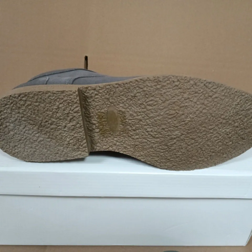 BOXED PAIR OF MALVERN SUEDE SHOES - UK SIZE 9