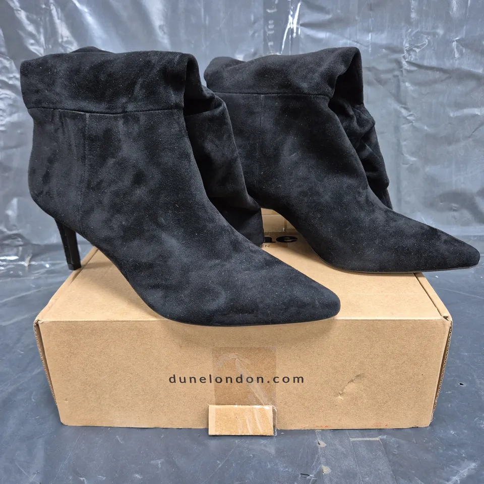BOXED PAIR OF DUNE LONDON SLOUCH SUEDE HIGH BOOTS IN BLACK SIZE 5