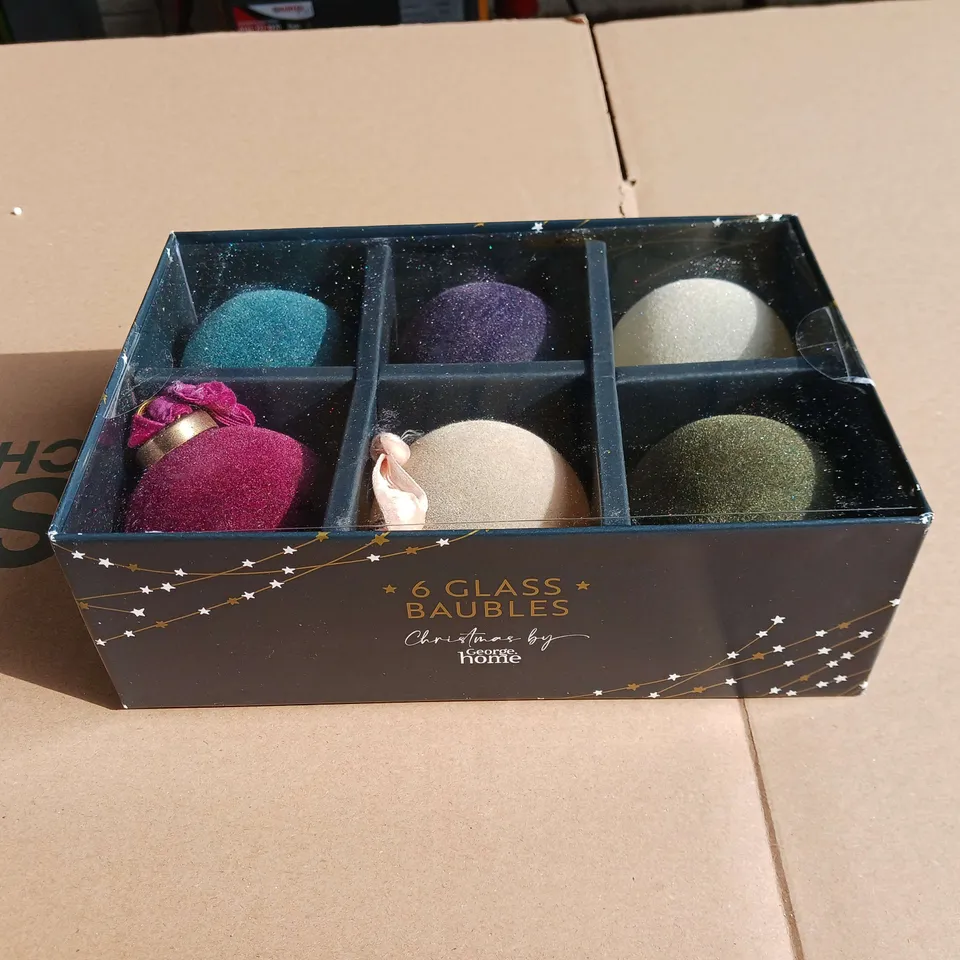 4 BOXES OF 6 GLASS CHRISTMAS BAUBLES BY GEORGE HOME 