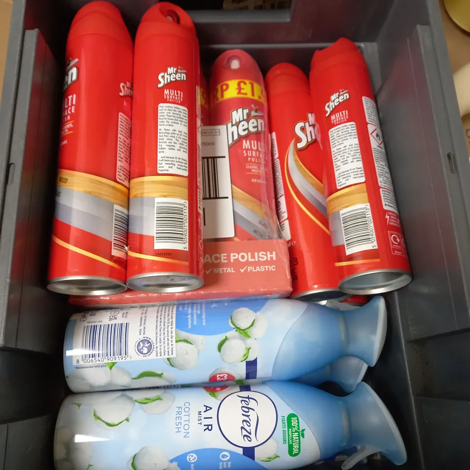 APPROXIMATELY 18 AEROSOL SPRAYS TO INCLUDE SHEEN FURNITURE POLISH AND FEBREZE AIR FRESHENER