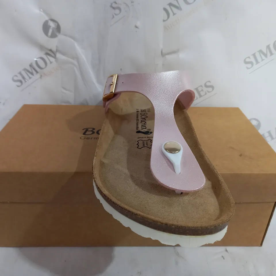 BONOVA IBIZA PEARL SHINE FOOTBED SANDAL SIZE 6