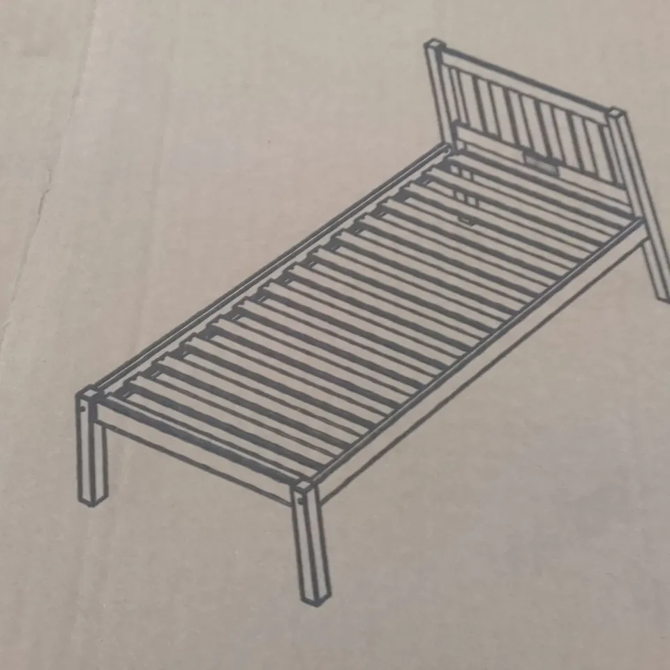 BOXED LUNA BED 90CM - WHITE (2 BOXES)