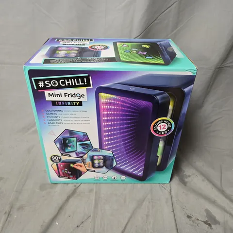 BOXED SO CHILL! MINI FRIDGE INFINITY