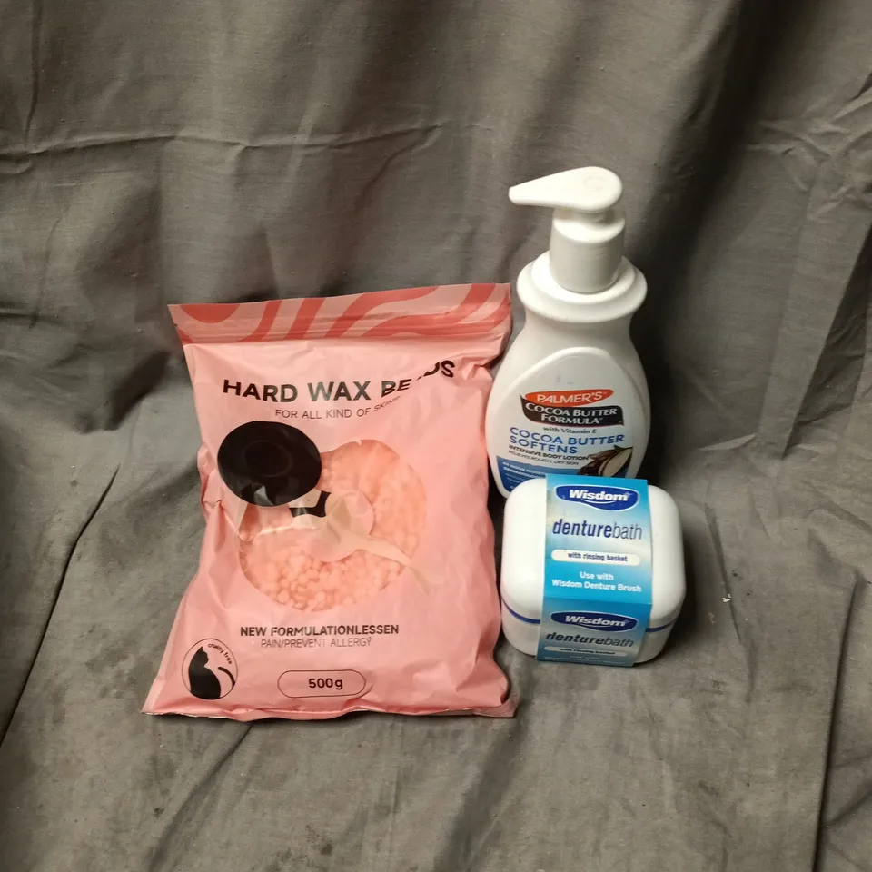 APPROXIMATELY 10 ASSORTED HEALTH AND BEAUTY ITEMS INCLUDING HARD WAX BEADS 500G, WISDOM DENTURE BATH AND PALMERS COCOA BUTTER