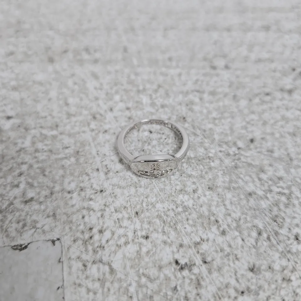 VIVIENNE WESTWOOD SILVER RING UNBOXED