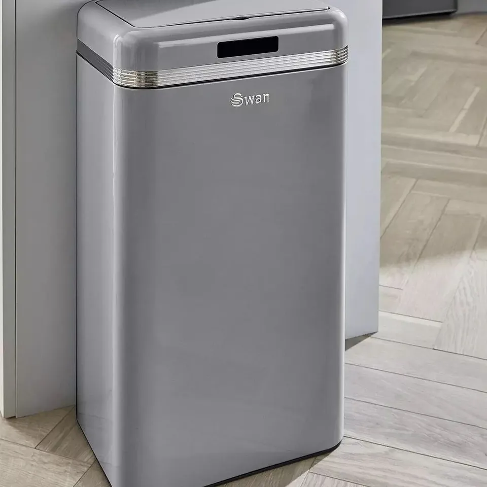 BOXED SWAN RETRO 45L SQUARE SENSOR BIN