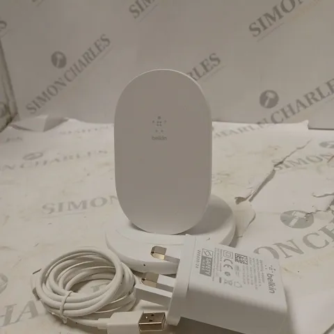 BELKIN 15W QI WIRELESS CHARGER STAND WITH PLUG - WHITE