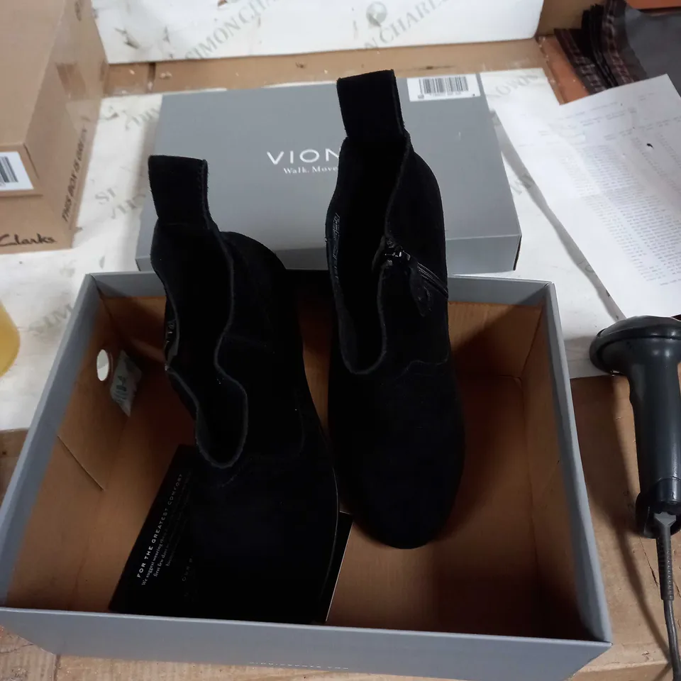 VIONIC VERA BLACK ANKLE BOOTS - UK SIZE 5