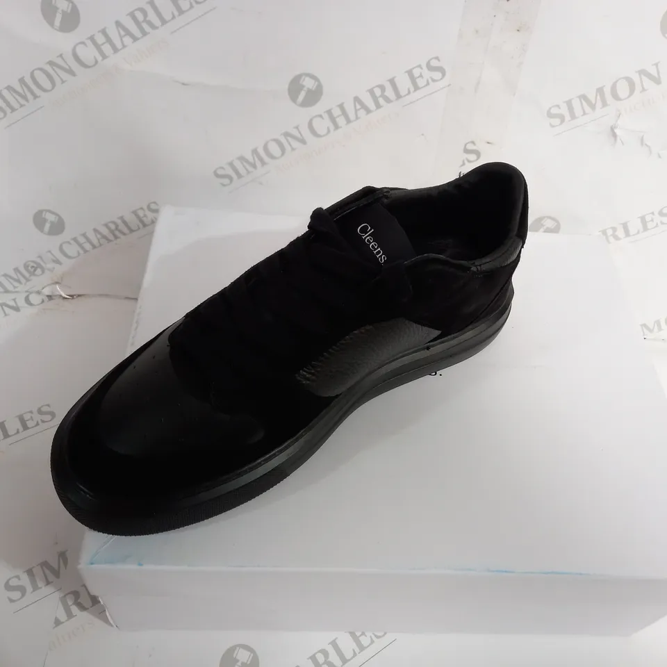 BOXED PAIR OF CLEENS BLACK SHOES SIZE 9 