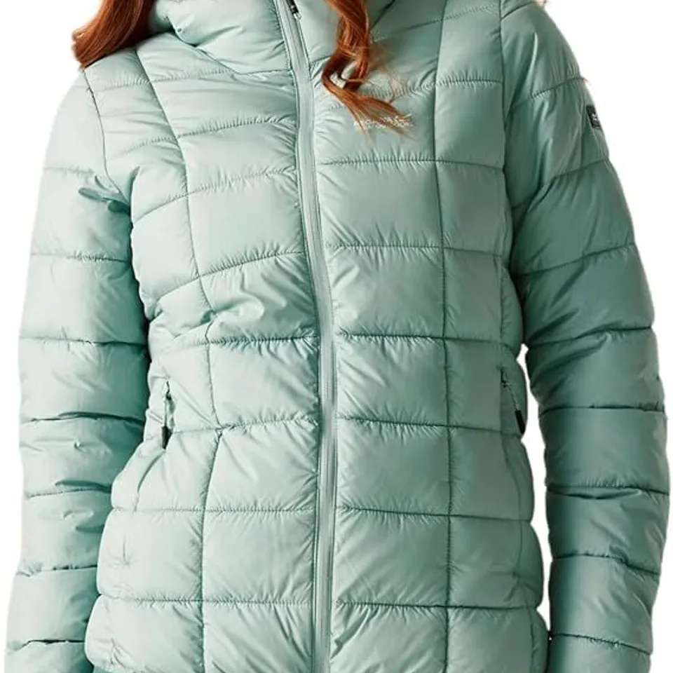 BRAND NEW REGATTA WOMENS ASPER JACKET IN GREEN HAZE - SIZE 20