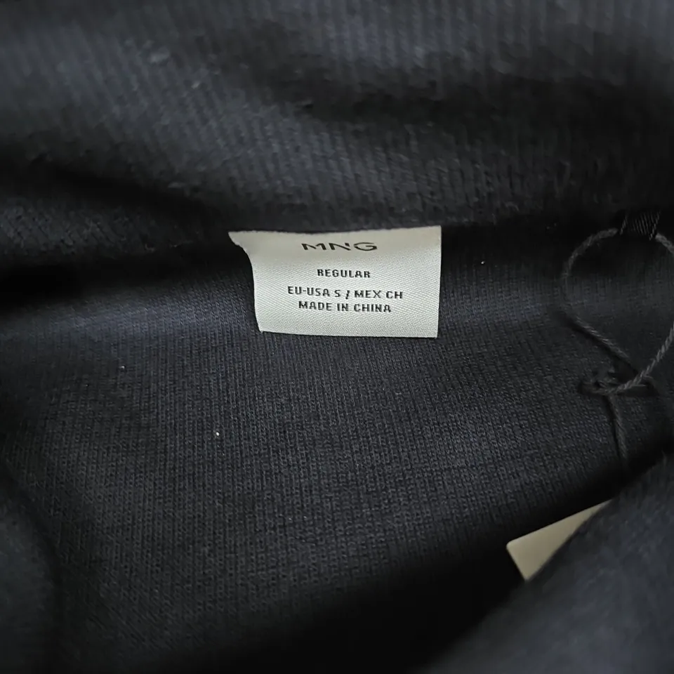 MNG REGULAR NAVY ZIP-NECK JUMPER