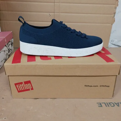 FITFLOP KNIT TRAINERS MIDNIGHT NAVY SIZE 5