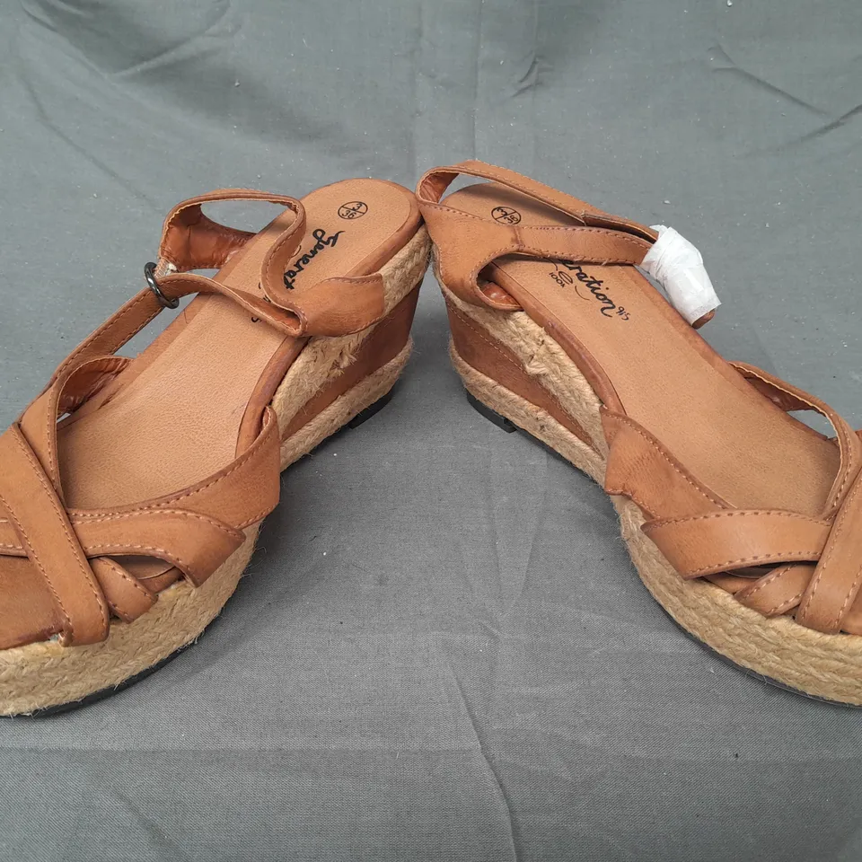 BOX OF APPROXIMATELY 10 PAIRS OF GENERATION OPEN TOE WEDGE SANDALS IN TAN - VARIOUS SIZES