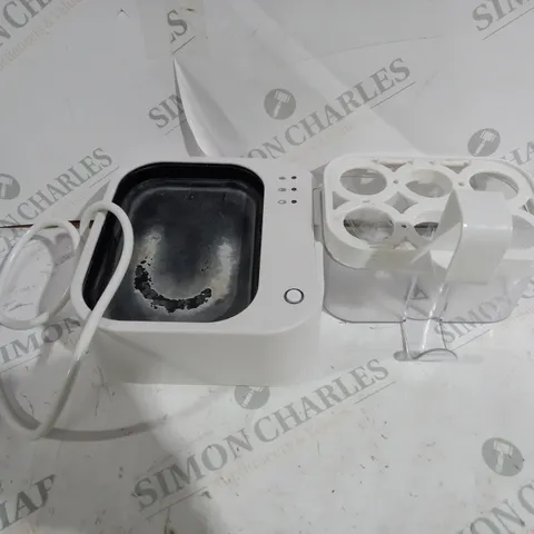 COOK'S ESSENTIALS THE SMART TALKING EGG COOKER
