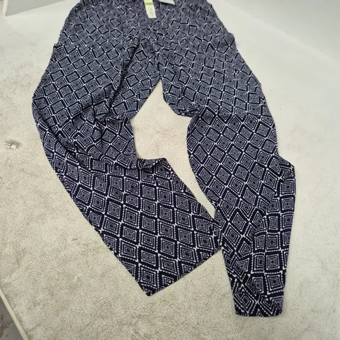 Aztec Print Trousers – UK 12, 21in leg length (Classic)
