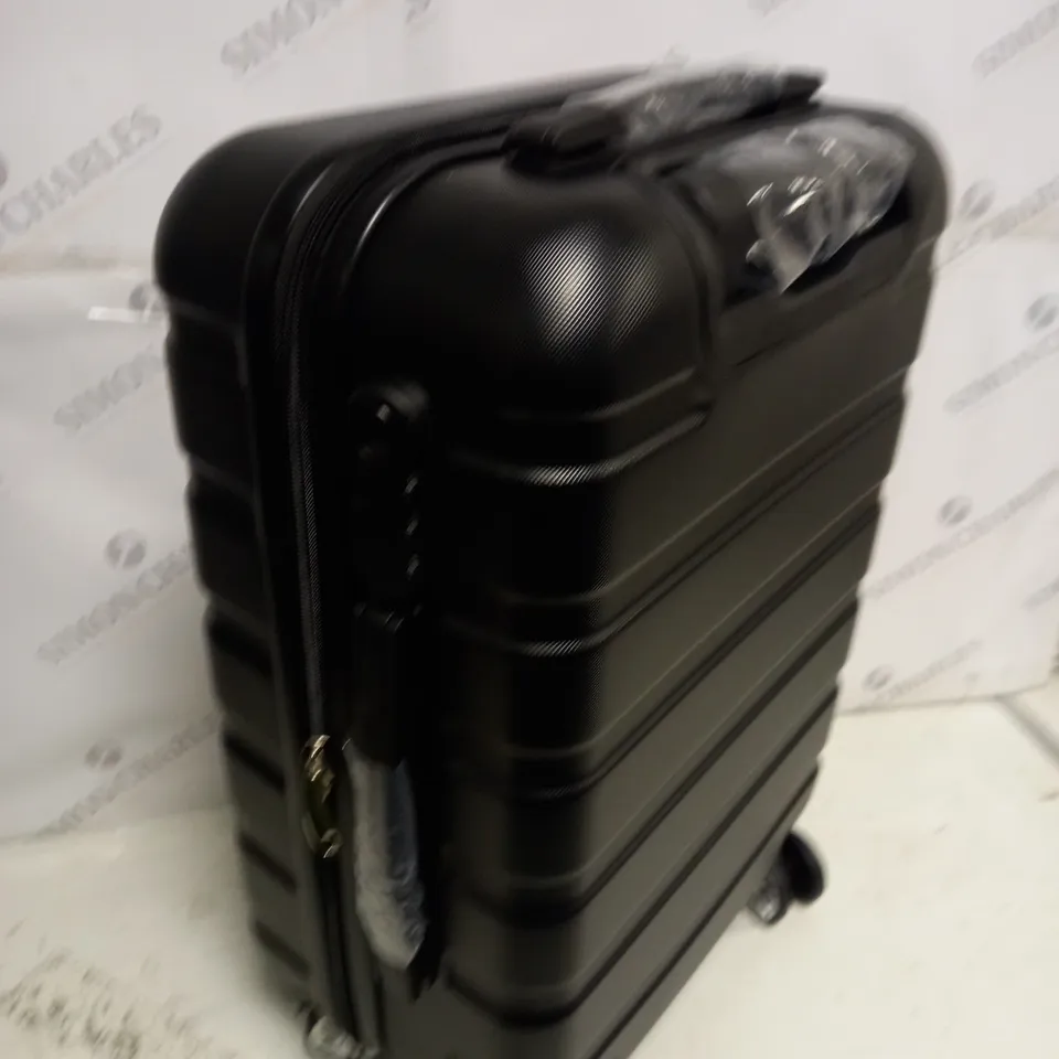 BLACK WHEELED HARD SHELLED LUGGAGE CASE - APPROX 55X35X23CM