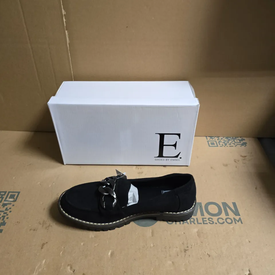 E. SHOES BY EMMA BLACK SUEDE LOAFERS WITH CHAIN DETAIL - UK SIZE 5