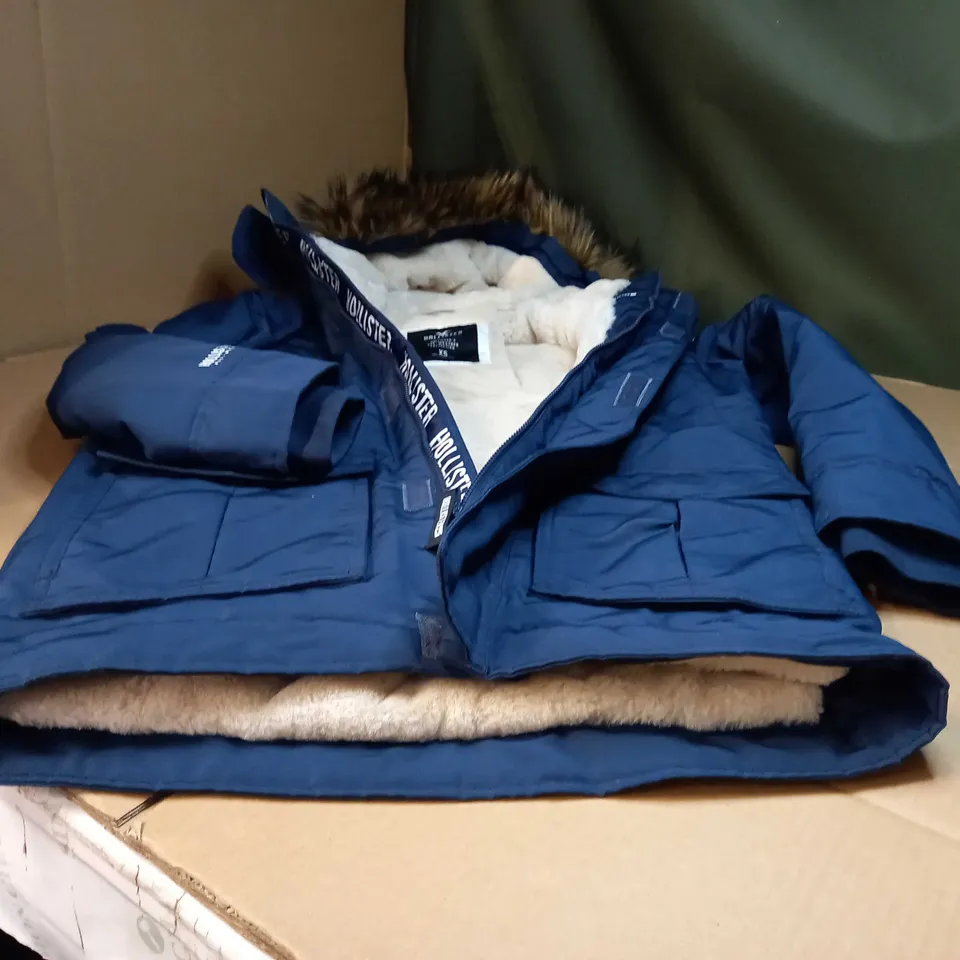 HOLLISTER NAVY BORG LINED WINTER/HOODED - XS