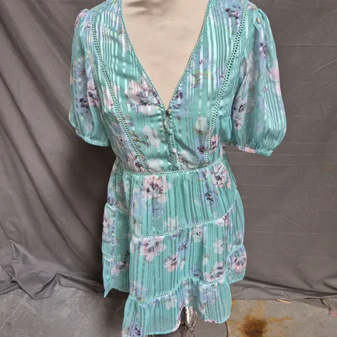 OASIS FLORAL BURNOUT CHIFFON STRIPE TRIM MINI DRESS IN LIGHT BLUE SIZE 8