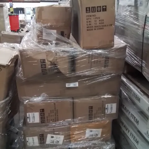 PALLET CONTAINING LARGE AMOUNT OF EXERCISE BENCHES