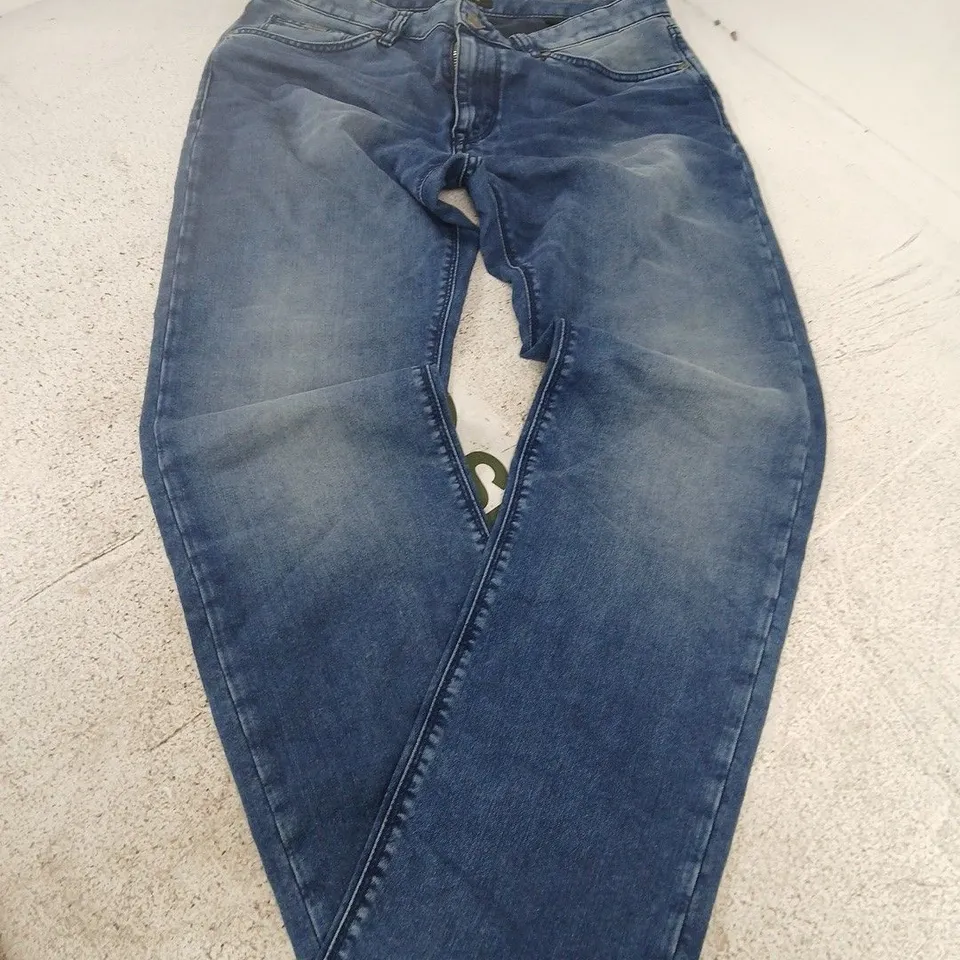 Hugo Boss Jeans – Men’s Blue Denim with Boss Label