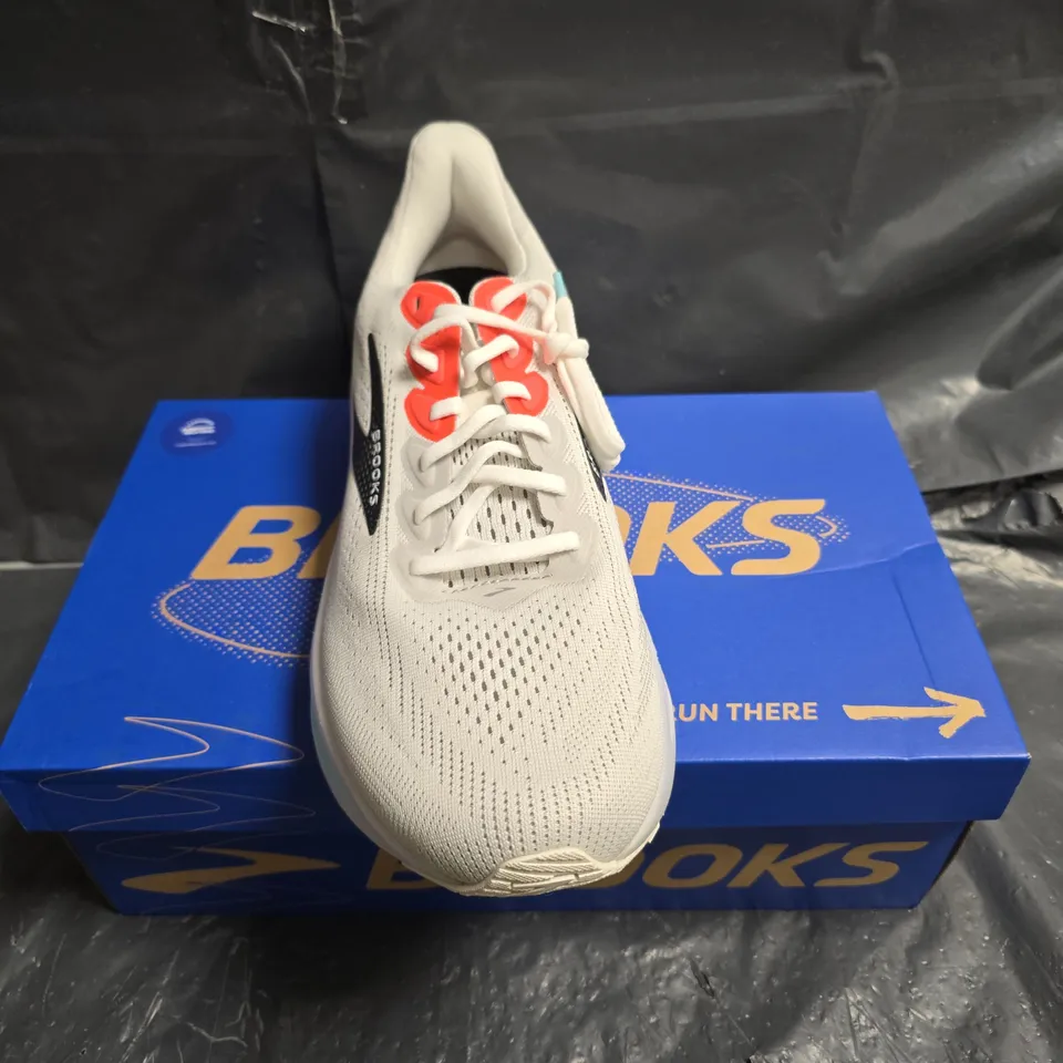 BROOKS GHOST 17 MEN’S RUNNING SHOES – UK 11 (US 12) – GREY/WHITE
