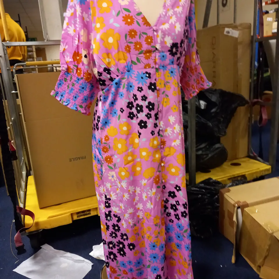 PINK FLORAL DRESS SIZE 14