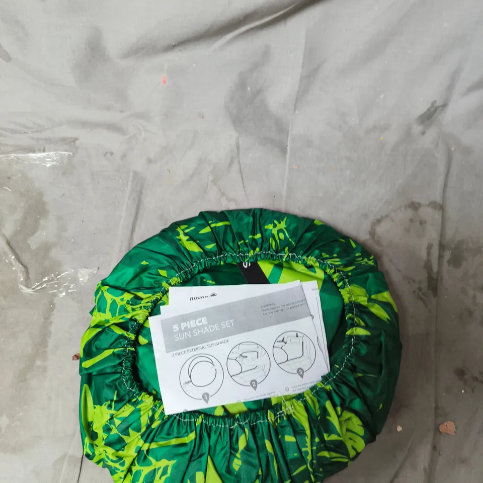 BOX OF APPROXIMATELY 5 SOLAR GUARDS (ASSORTED COLOURS)