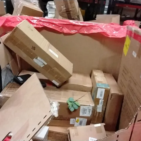 PALLET OF ASSORTED HOUSEHOLD GOODS AND PRODUCTS TO INCLUDE;EXTRA TALL GATE,PLAYPEN,AREA RUG