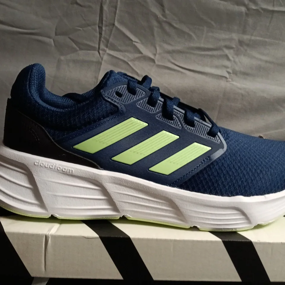 BOXED PAIR OF ADIDAS GALAXY 6M RUNNING SHOES – UK SIZE 8.5