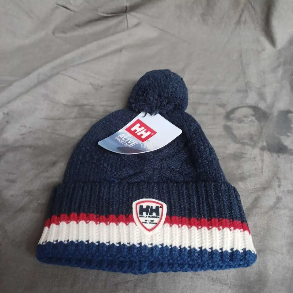 HELLY HANSEN BEANIE IN NAVY REGULAR FIT