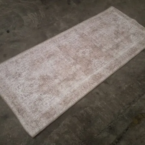QUALITY DESIGNER AREA RUG APPROXIMATELY 60×150CM